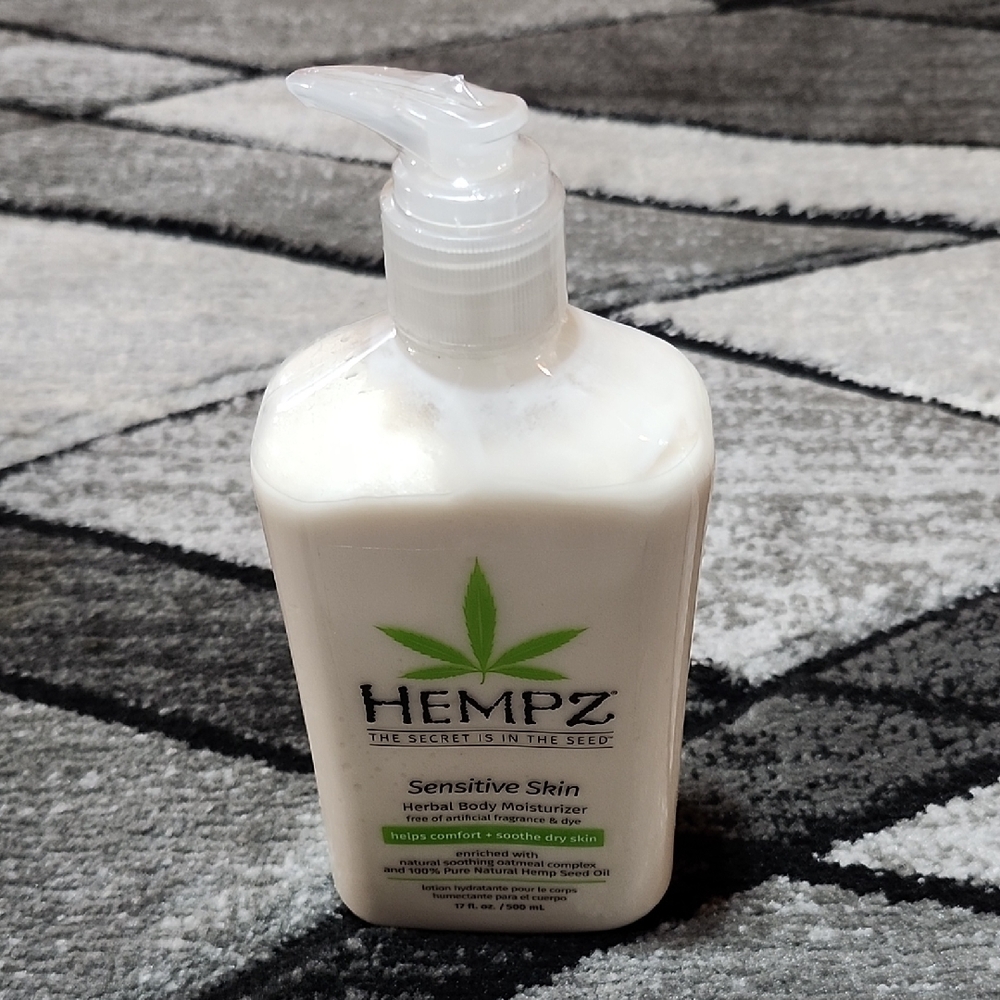 HEMPZ SENSITIVE SKIN HERBAL BODY MOISTURIZER SKINCARE 17 FL OZ